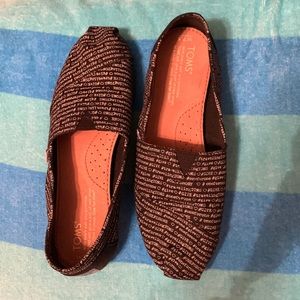 New Toms size 7.5  Limited Edition no longer available